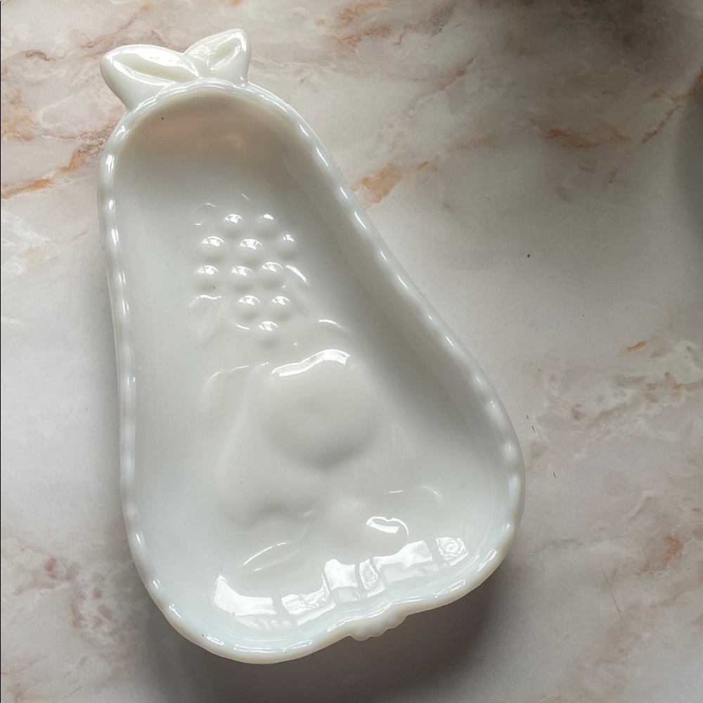 Vintage Hazel-Atlas White Milk glass  Ceramic Pear-Shaped Dish
